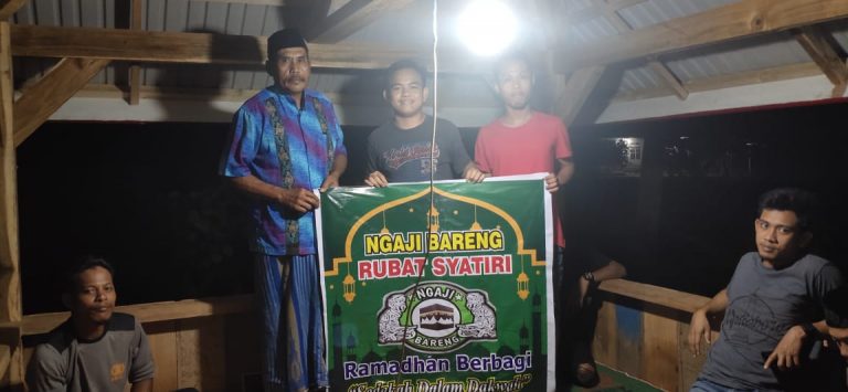 Diakhir Ramadhan, Komunitas Ngaji Bareng Bagikan Ratusan Paket Sembako Gratis