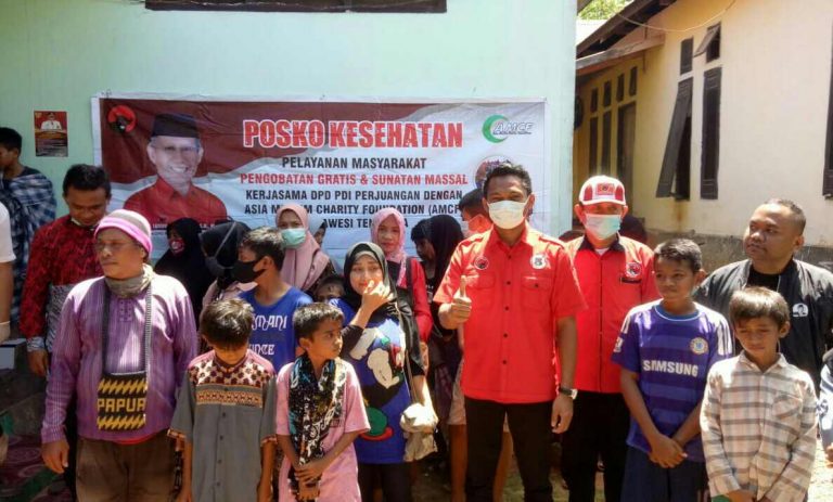 PDIP Berbagi Sembako dan Khitanan Massal